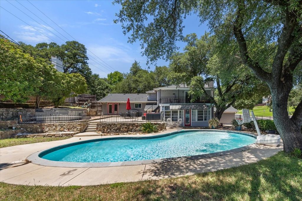 1801 Dakar Road E, Fort Worth, TX 76116