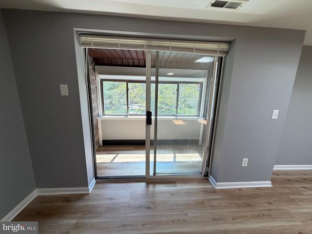 132 LEEDOM WAY, Newtown, PA 18940