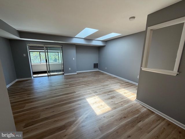 132 LEEDOM WAY, Newtown, PA 18940