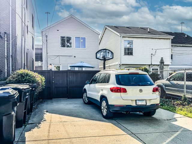 1703 S Ruble Street, Chicago, IL 60616