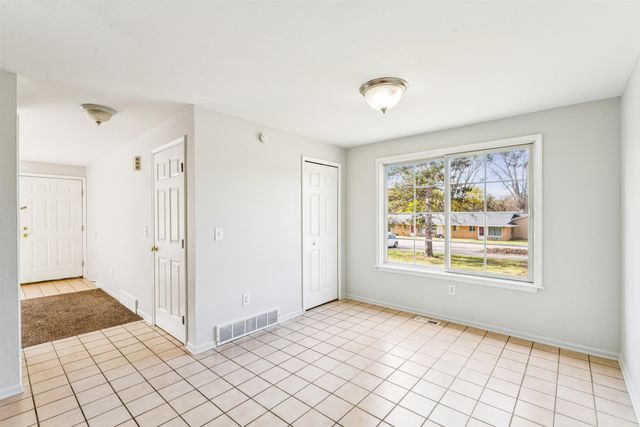 4137 W Court Street Unit #3, Flint, MI 48532