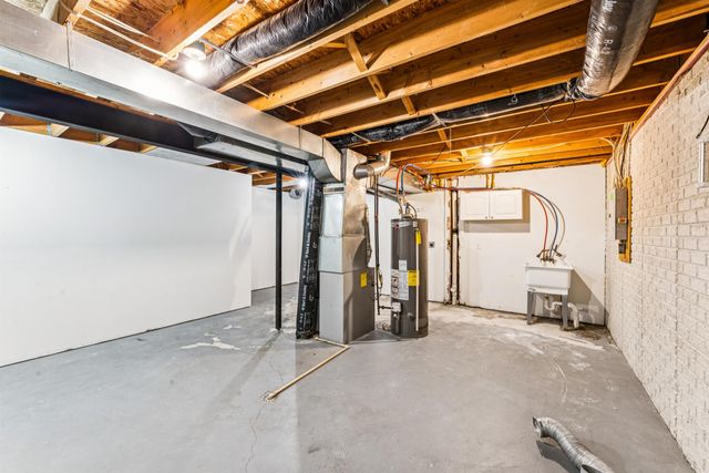 4137 W Court Street Unit #3, Flint, MI 48532