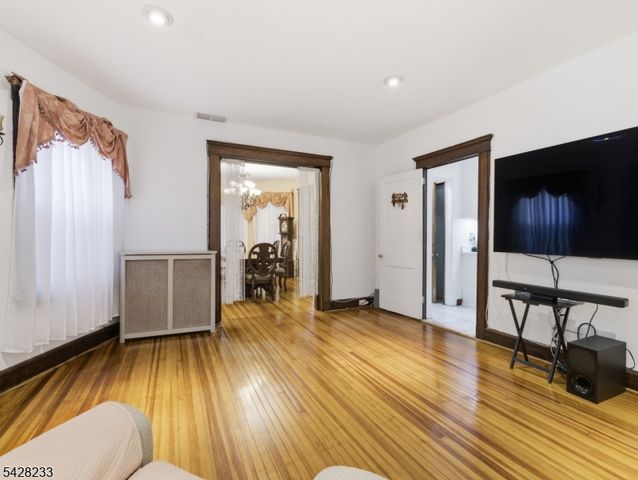 768 E 25Th St, Paterson City, NJ 07504