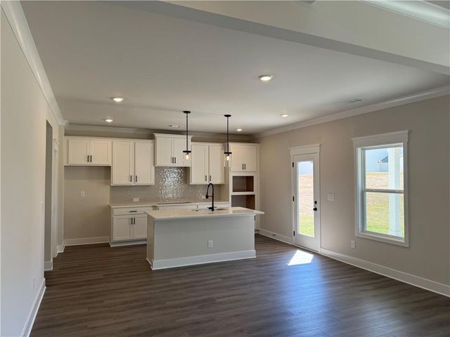 383 Scarlett Rose Way, Hoschton, GA 30548