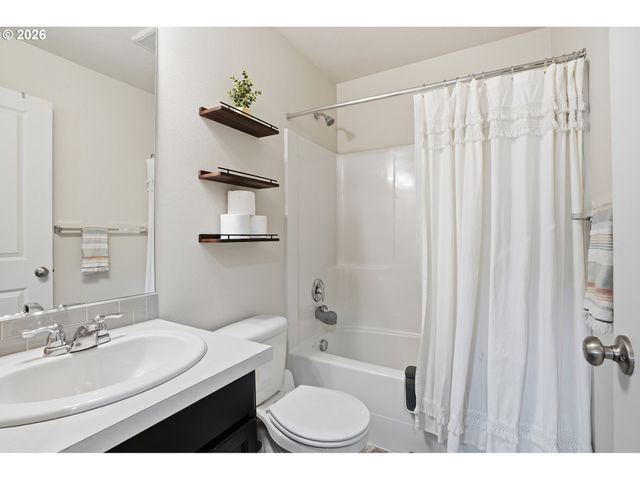 2101 Ne 118TH Pl, Vancouver, WA 98684