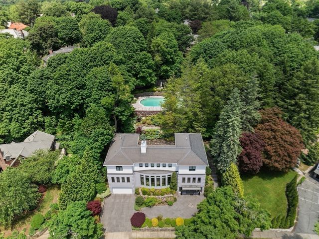 17 Edge Hill Rd, Newton, MA 02467