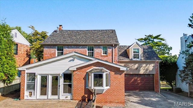 12 Beverly Drive, Olivette, MO 63132