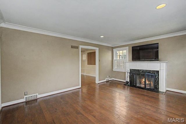 12 Beverly Drive, Olivette, MO 63132