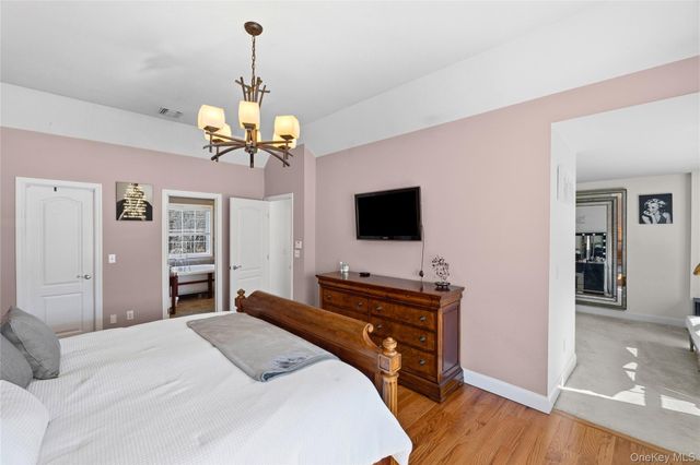 6 Ridge Court, Center Moriches, NY 11934