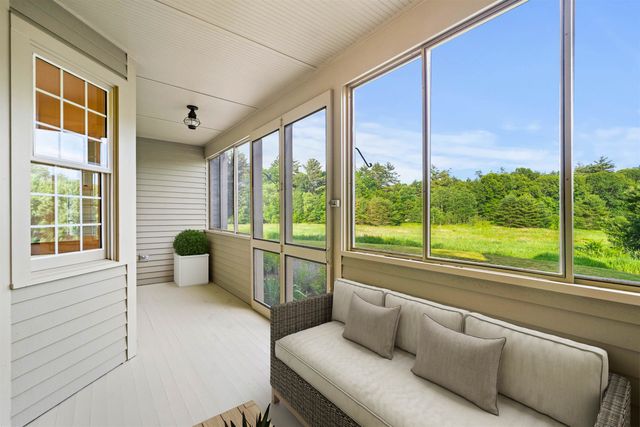 72 Joppa Hill Road, Bedford, NH 03110