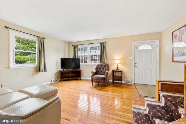 108 BALDWIN AVE, Ridley Park, PA 19078