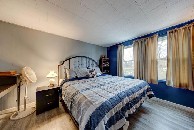 310 E 22nd Street, Huntingburg, IN 47542