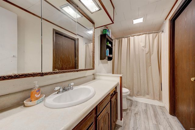 310 E 22nd Street, Huntingburg, IN 47542