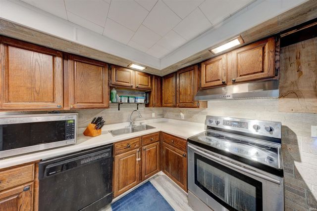 310 E 22nd Street, Huntingburg, IN 47542