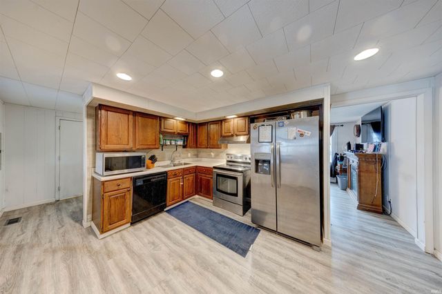 310 E 22nd Street, Huntingburg, IN 47542