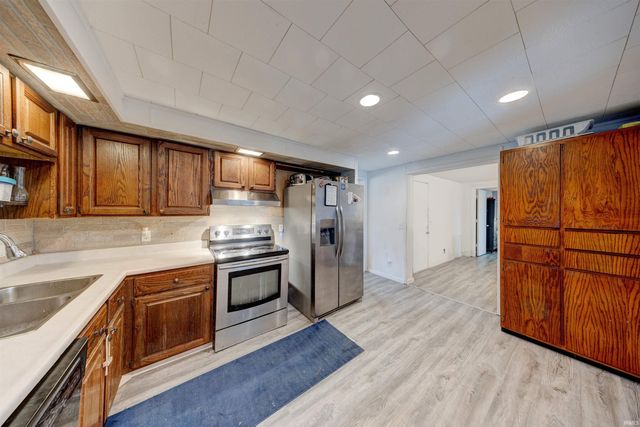 310 E 22nd Street, Huntingburg, IN 47542