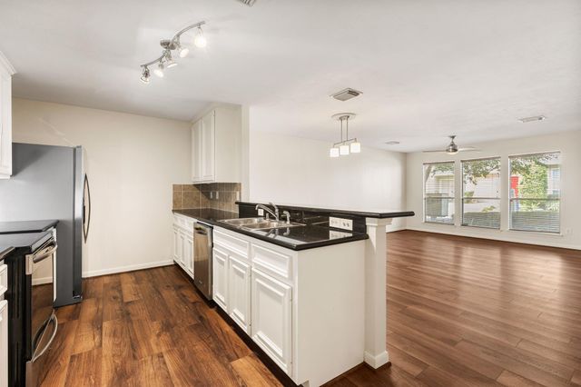1919 Bailey Street, Houston, TX 77006