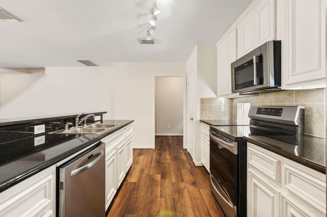 1919 Bailey Street, Houston, TX 77006