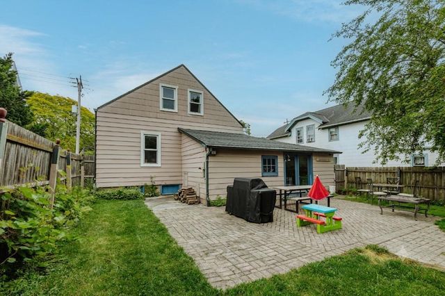 113 S Milwaukee STREET, Fredonia, WI 53021