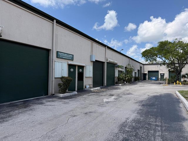 1791 Blount Road 606, Pompano Beach, FL 33069