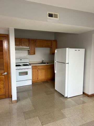 888 State Street 24, Springfield, MA 01109