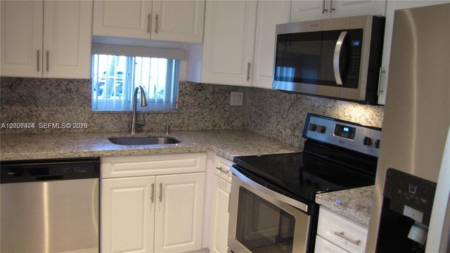 8911 S Hollybrook Blvd 106, Pembroke Pines, FL 33025