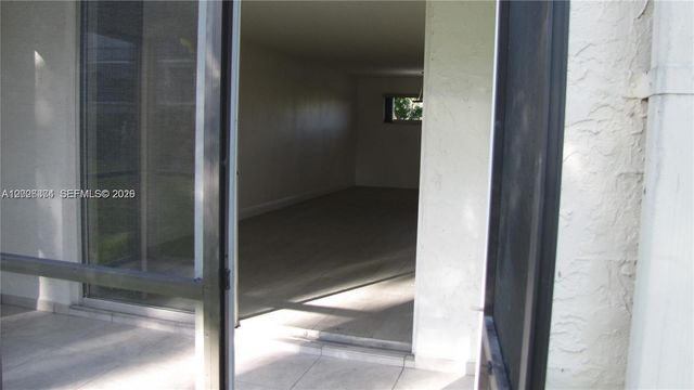 8911 S Hollybrook Blvd 106, Pembroke Pines, FL 33025
