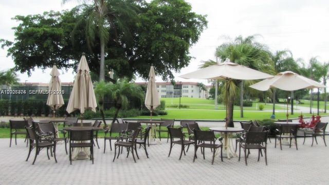 8911 S Hollybrook Blvd 106, Pembroke Pines, FL 33025
