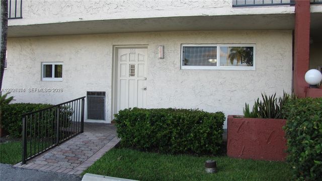 8911 S Hollybrook Blvd 106, Pembroke Pines, FL 33025