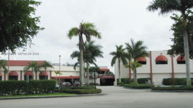 8911 S Hollybrook Blvd 106, Pembroke Pines, FL 33025