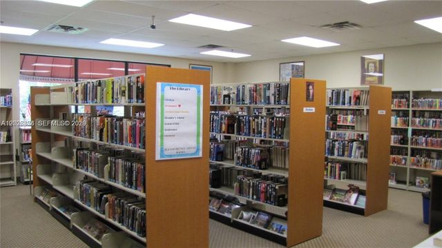 8911 S Hollybrook Blvd 106, Pembroke Pines, FL 33025