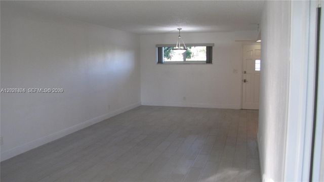 8911 S Hollybrook Blvd 106, Pembroke Pines, FL 33025