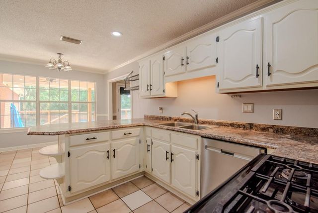 1171 Newbury E Lane, Mobile, AL 36695