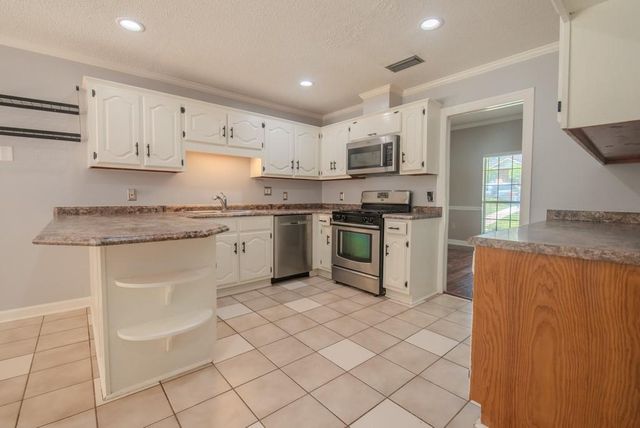 1171 Newbury E Lane, Mobile, AL 36695