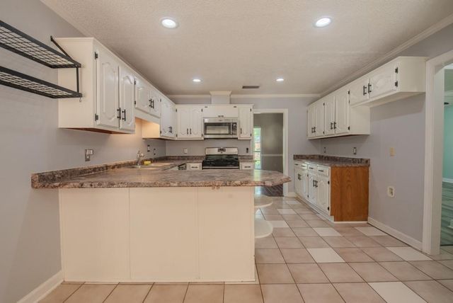 1171 Newbury E Lane, Mobile, AL 36695