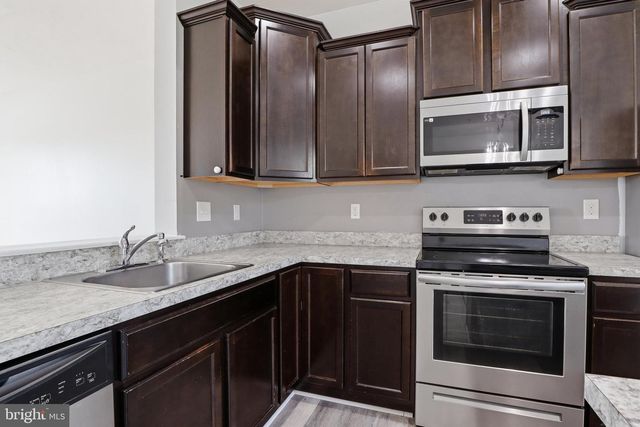 48 HOLSTEIN DR, Hanover, PA 17331