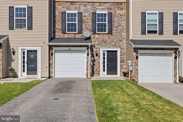 48 HOLSTEIN DR, Hanover, PA 17331