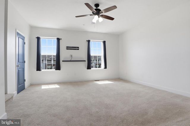 48 HOLSTEIN DR, Hanover, PA 17331