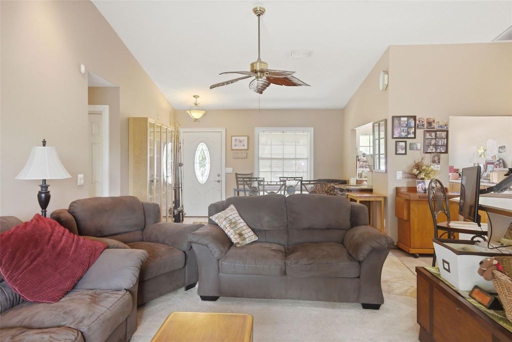 Image 6 of property listing at 5601 KEVIN AVENUE, Orlando, FL 32819
