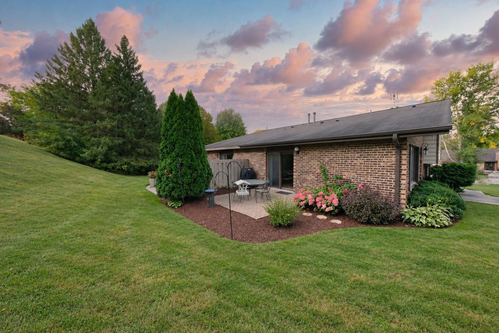 1081 Weston Lane N, Plymouth, MN 55447 — photo 2