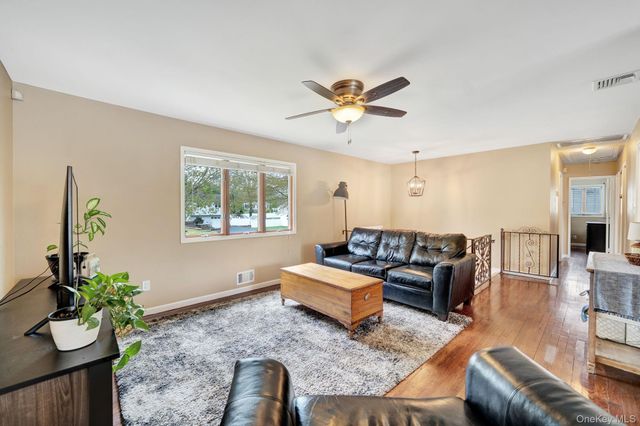27 Pheasant Drive, Commack, NY 11725