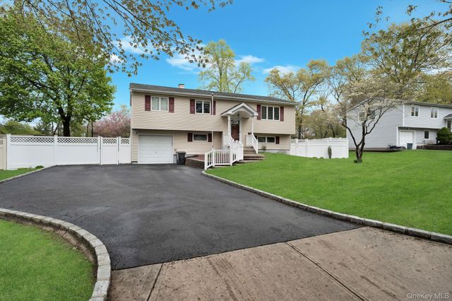 27 Pheasant Drive, Commack, NY 11725