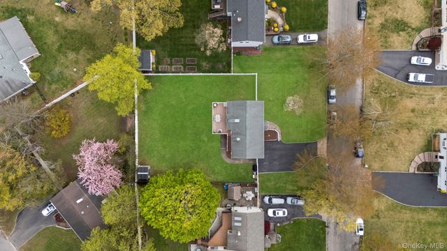 27 Pheasant Drive, Commack, NY 11725