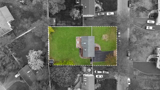 27 Pheasant Drive, Commack, NY 11725