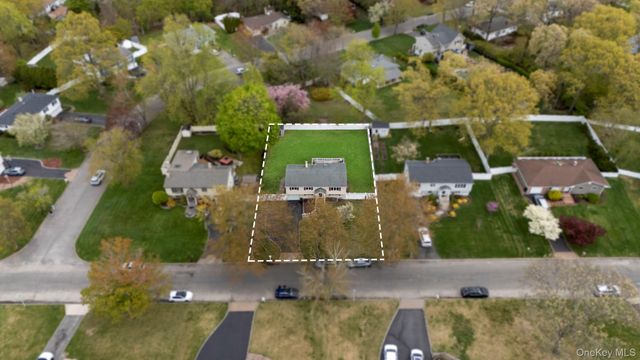 27 Pheasant Drive, Commack, NY 11725