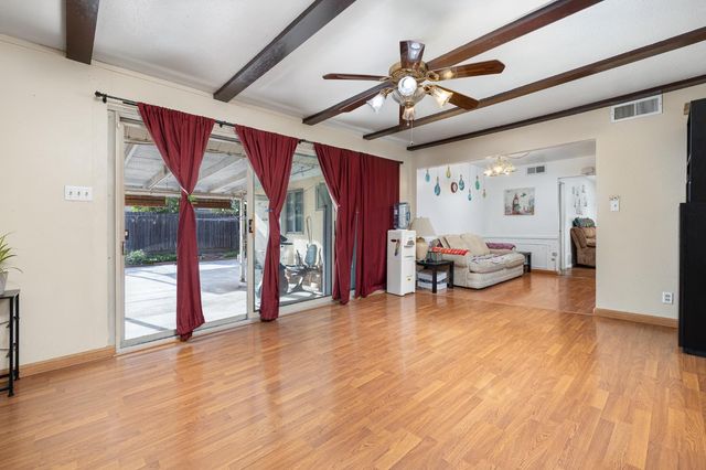 4683 N Angus Street, Fresno, CA 93726