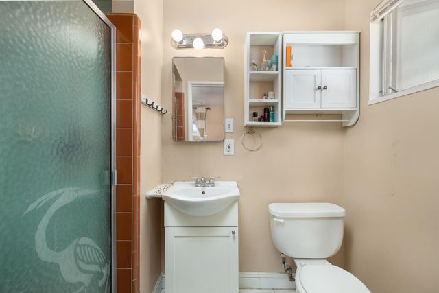 4683 N Angus Street, Fresno, CA 93726