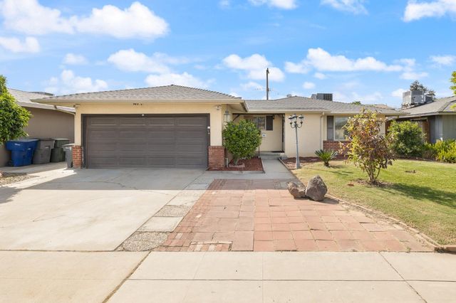 4683 N Angus Street, Fresno, CA 93726