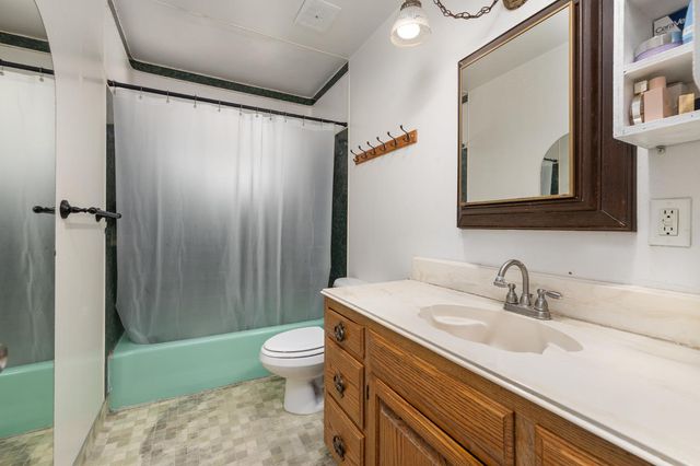 4683 N Angus Street, Fresno, CA 93726