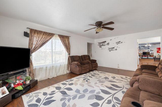 4683 N Angus Street, Fresno, CA 93726